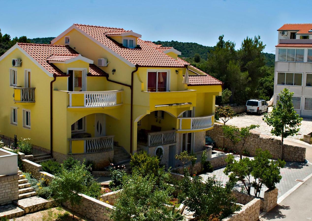 Apartmani Slavica Jezera Kültér fotó